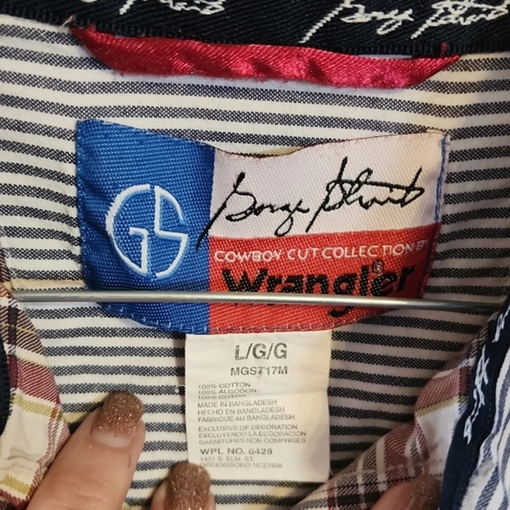 ✨️3/$20 ✨️ Wrangler western shirt - Picture 5 of 5